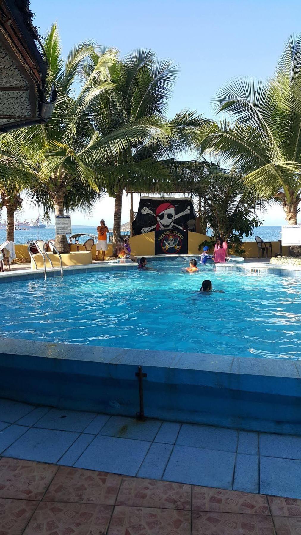 Treasure Island Resort Olóngapo Exterior foto