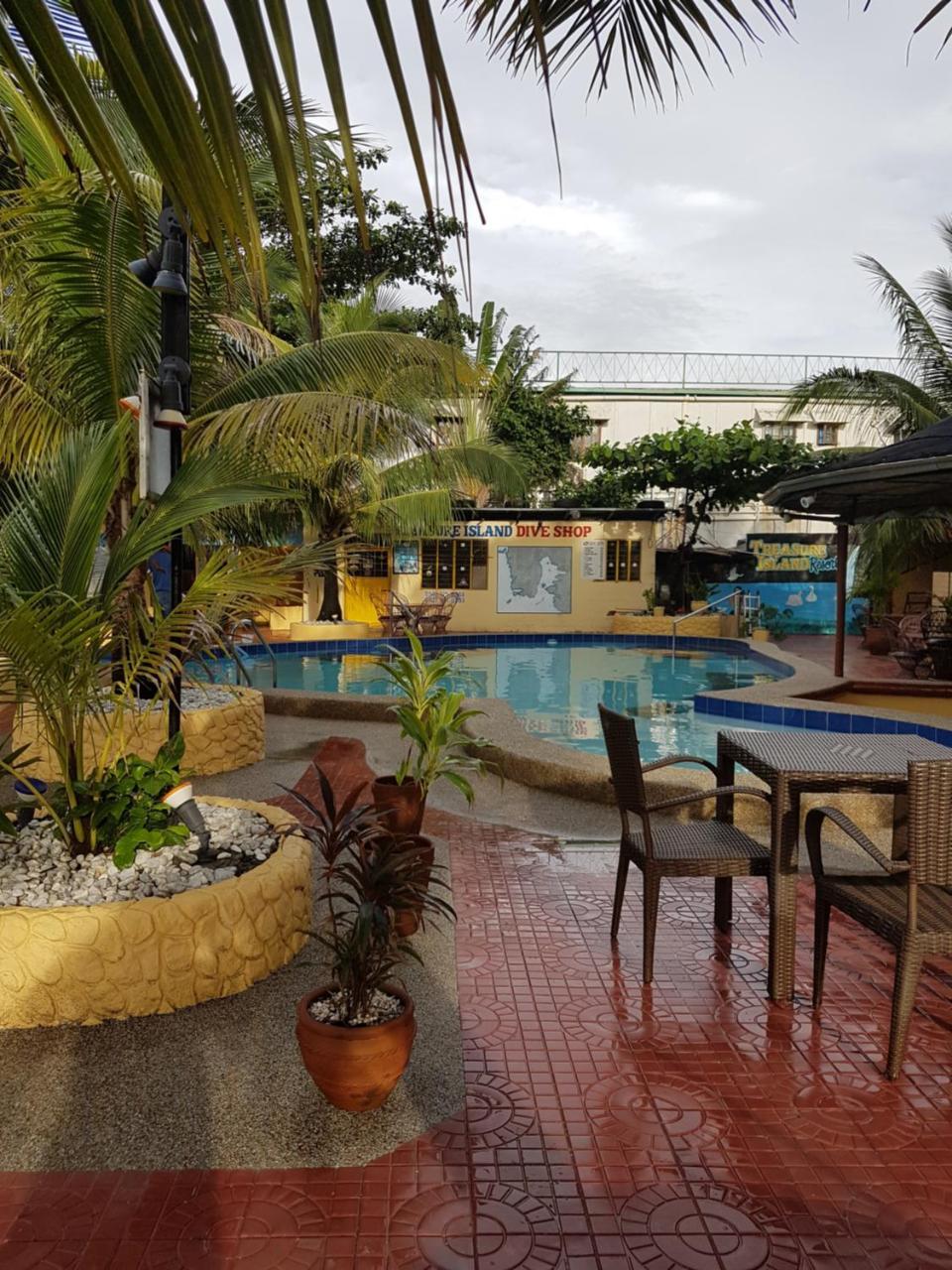 Treasure Island Resort Olóngapo Exterior foto